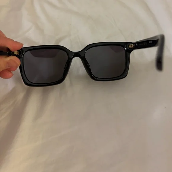 authentic stylish square Gucci Black/Bluish Sunglasses - Picture 9 of 15